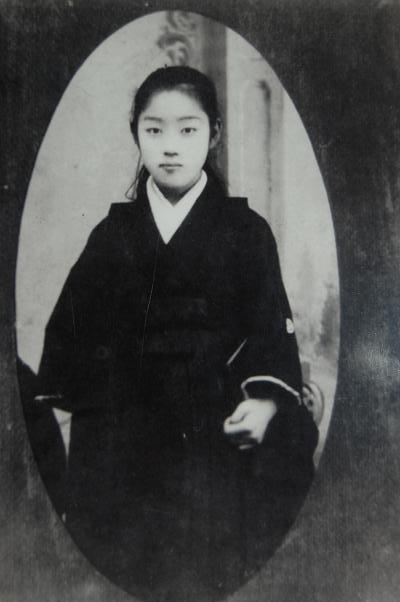 日本夫人大月薰